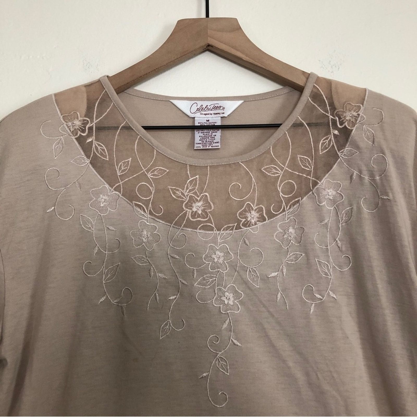 Other Vintage 80s Celebritees Tan Floral Embroidered T-Shirt Top Size M / US 6-8 / IT 42-44 - 2 Thumbnail