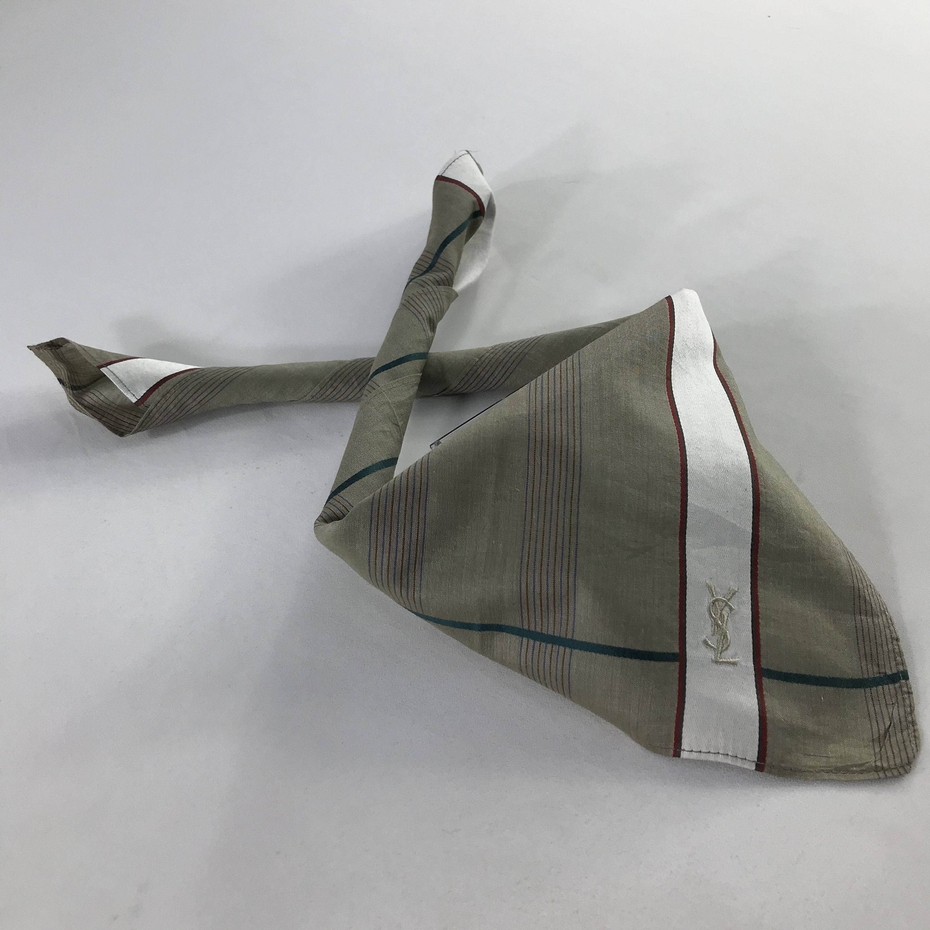 Vintage × Yves Saint Laurent Yves Saint Laurent Bandana / Handkerchief/Neckerchief -S1046 Size ONE SIZE - 4 Thumbnail