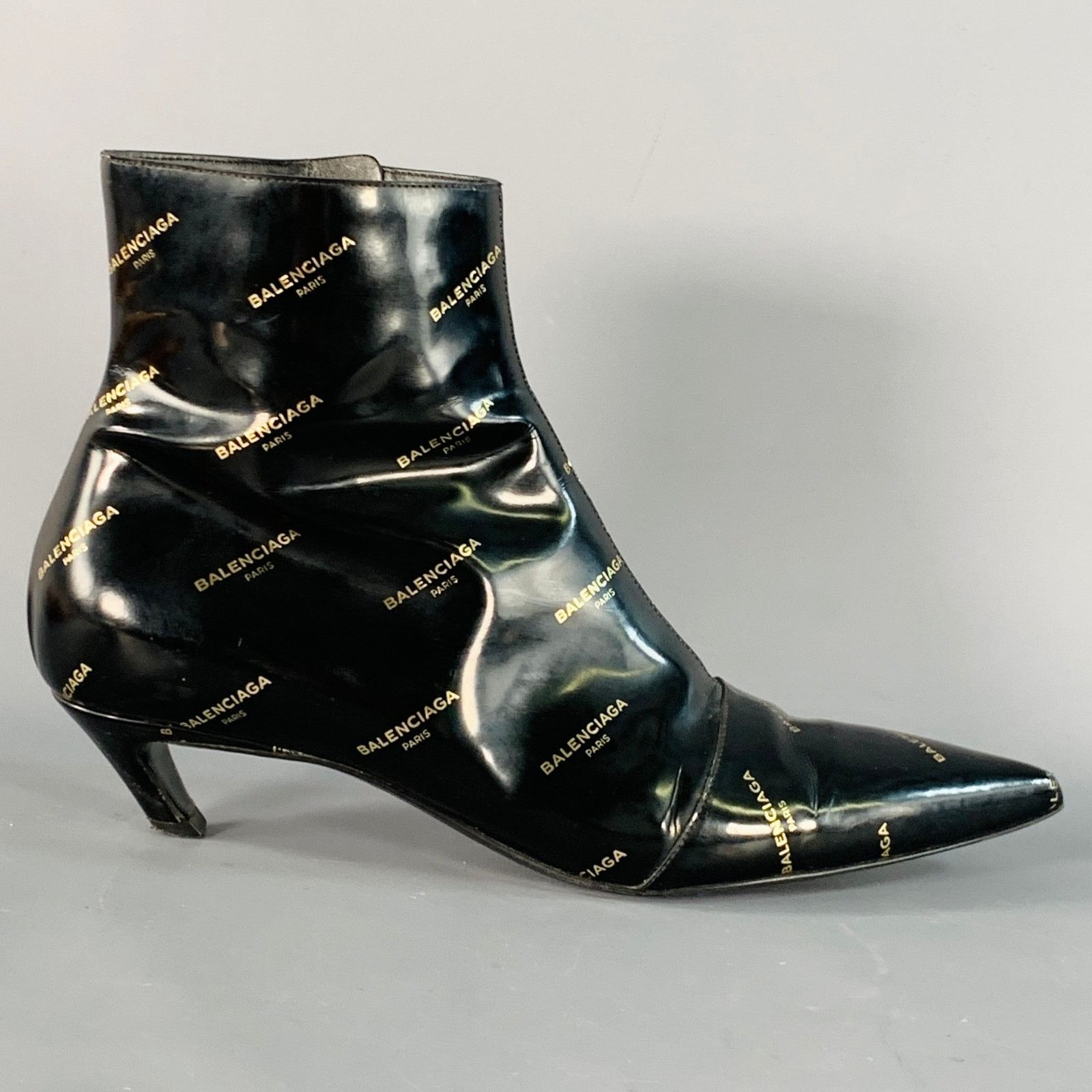 Balenciaga Black Gold Logo Patent Leather Ankle Kitten Heel Boots Size US 8 / IT 38 - 2 Thumbnail
