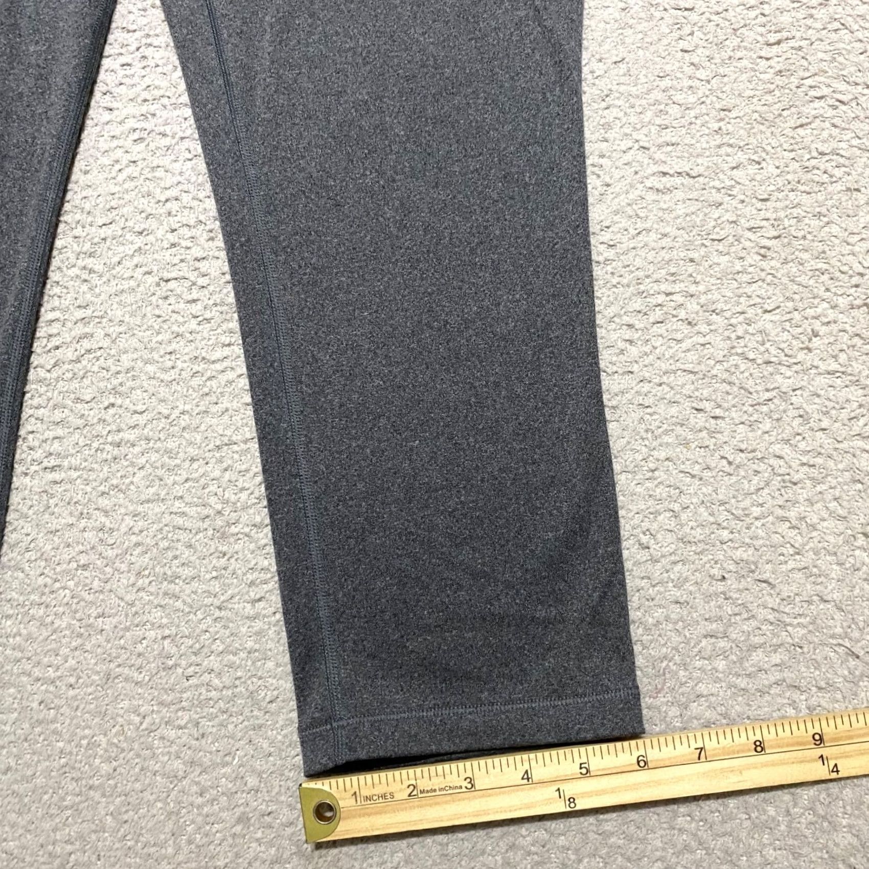 Under Armour Under Armour Womens Leggings Capri Gray XS? (invalid) Size 36" / US 14 / IT 50 - 5 Thumbnail