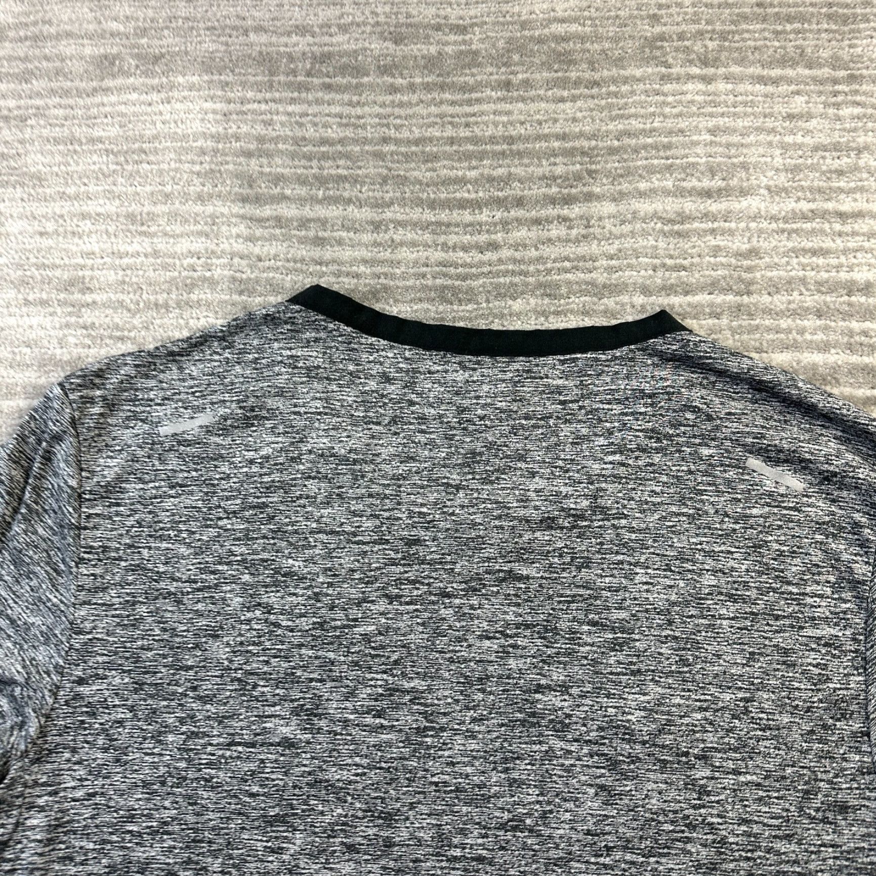 Nike Nike Shirt Mens M Gray Dri-Fit Techknit Ultra Running Gym Size US M / EU 48-50 / 2 - 5 Thumbnail