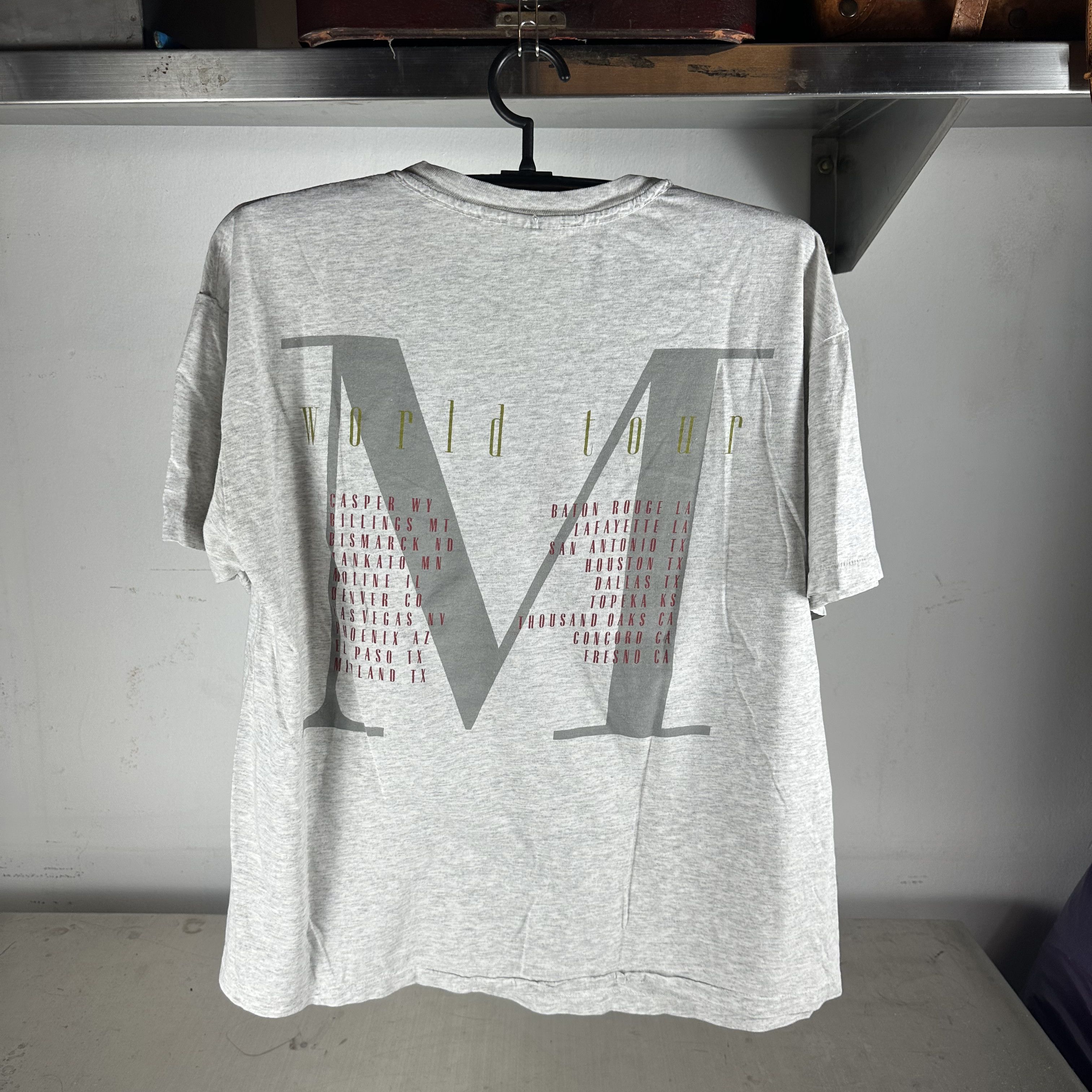 Vintage 1994-95 Barry Manilow World Tour Single Stitch T-shirt Size US L / EU 52-54 / 3 - 3 Thumbnail
