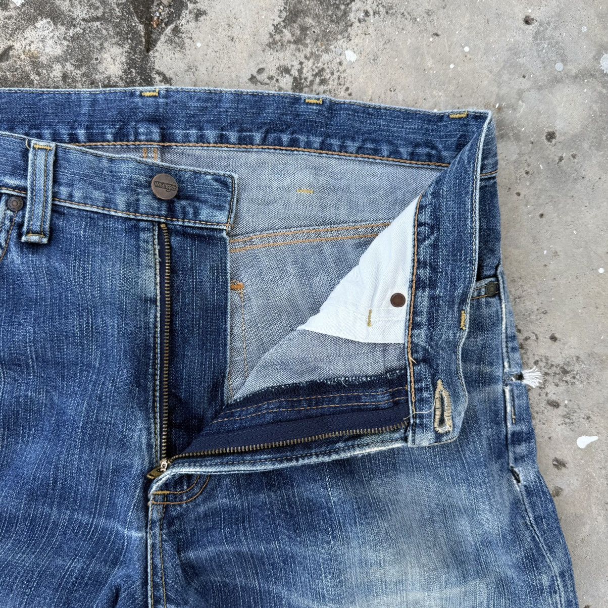Vintage × Wrangler VINTAGE WRANGLER FADED RIPPED JEANS DENIM PANTS Size US 34 / EU 50 - 8 Thumbnail