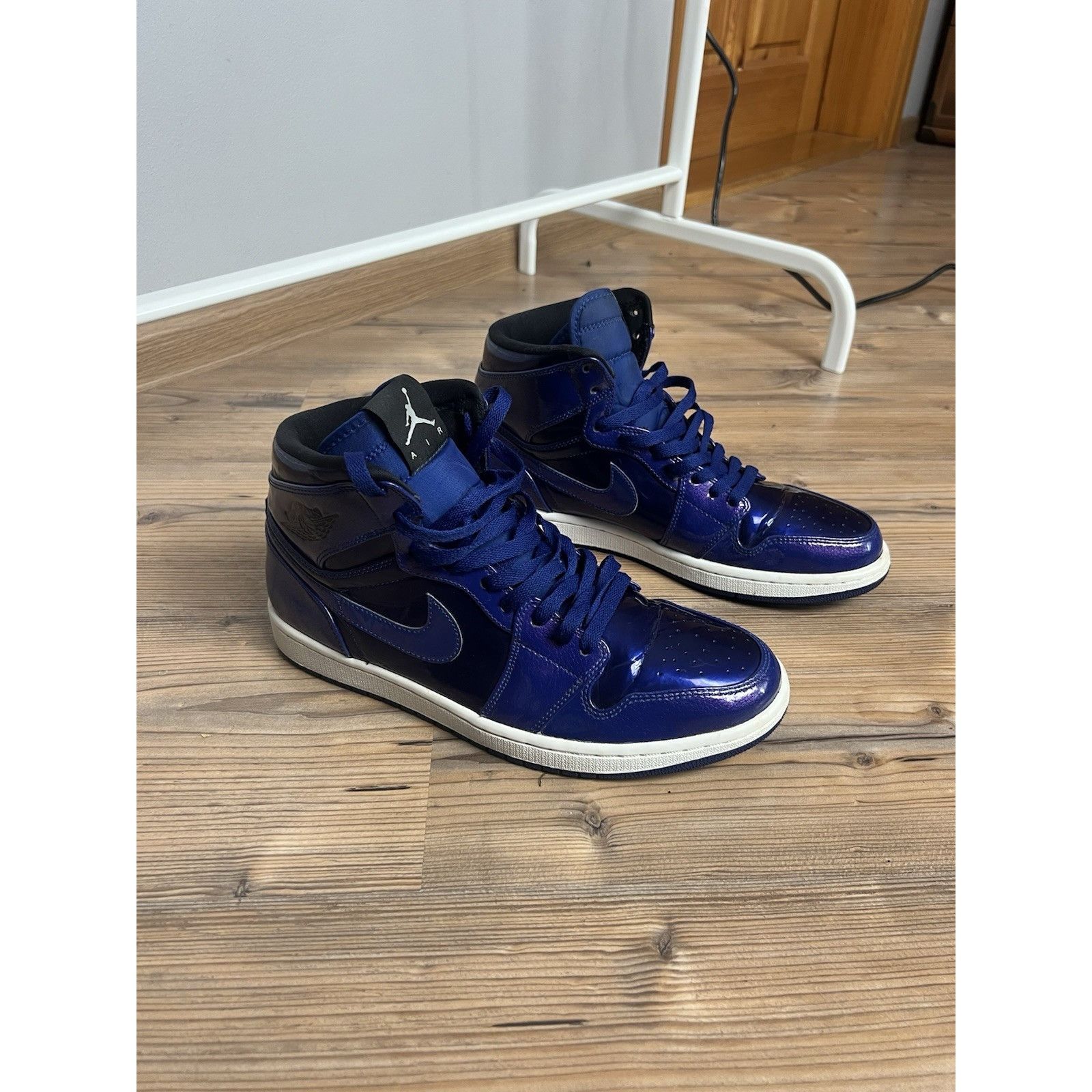 Jordan Brand Size 11 - Air Jordan 1 Retro High Deep Royal Size US 11/ EU Size US 11 / EU 44 - 1 Thumbnail