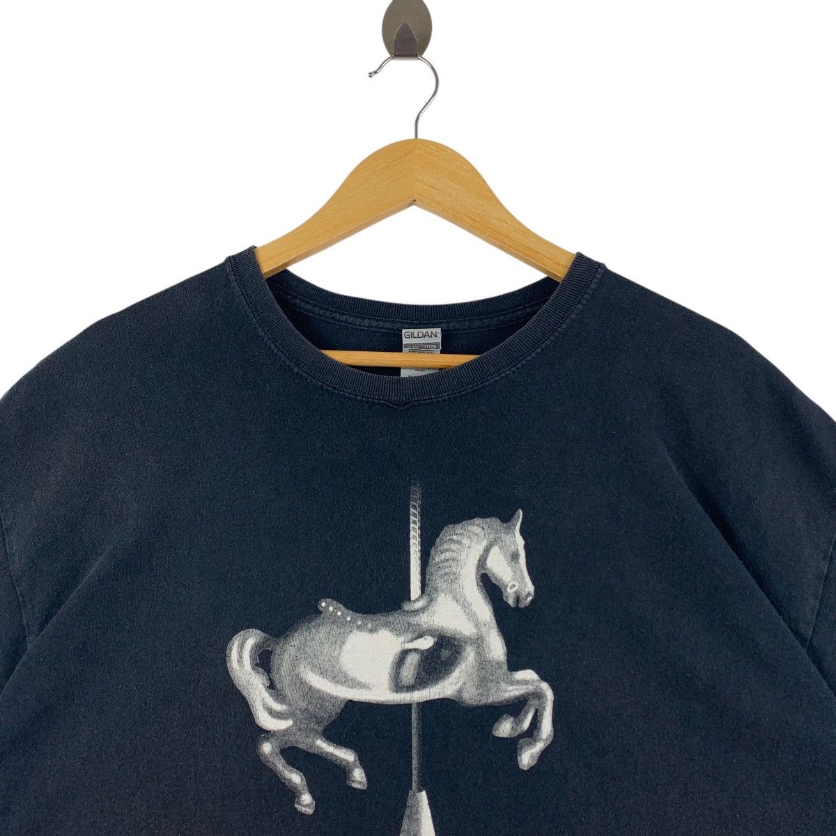 Expert Horror × Gildan Movie Horror THE AMUSEMENT PARK Merry round black tee shirt Size US XL / EU 56 / 4 - 2 Thumbnail