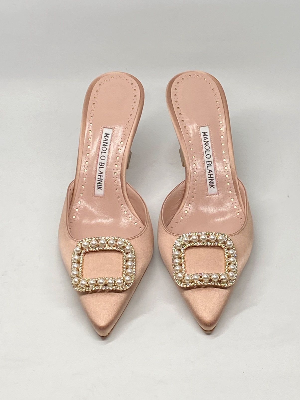 Manolo Blahnik Manolo Blahnik Fabetamu 70 Embellished Satin Mules size 37 Size US 7 / IT 37 - 6 Thumbnail