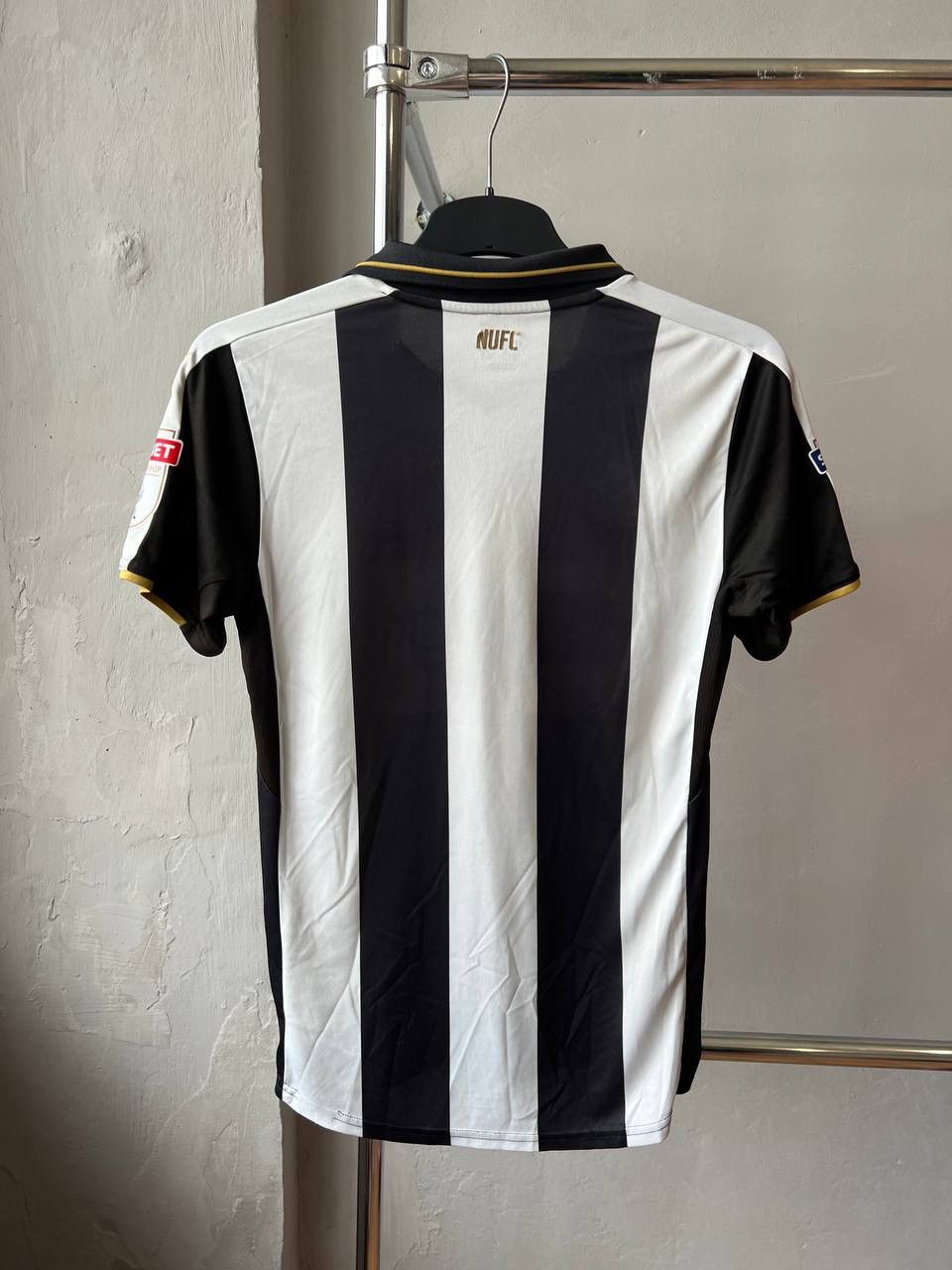 Puma 2016/17 NEWCASTLE UNITED HOME SOCCER JERSEY FOOTBALL SHIRT L Size US S / EU 44-46 / 1 - 16 Thumbnail