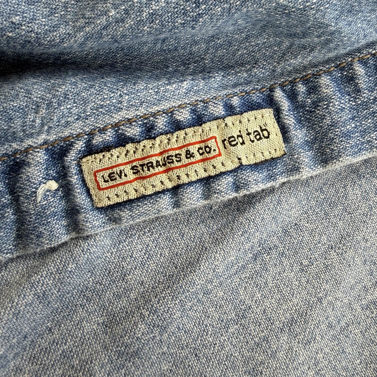 Other Vintage 90s Levis Red Tab Denim Button Down Shirt Large Size US L / EU 52-54 / 3 - 5 Thumbnail