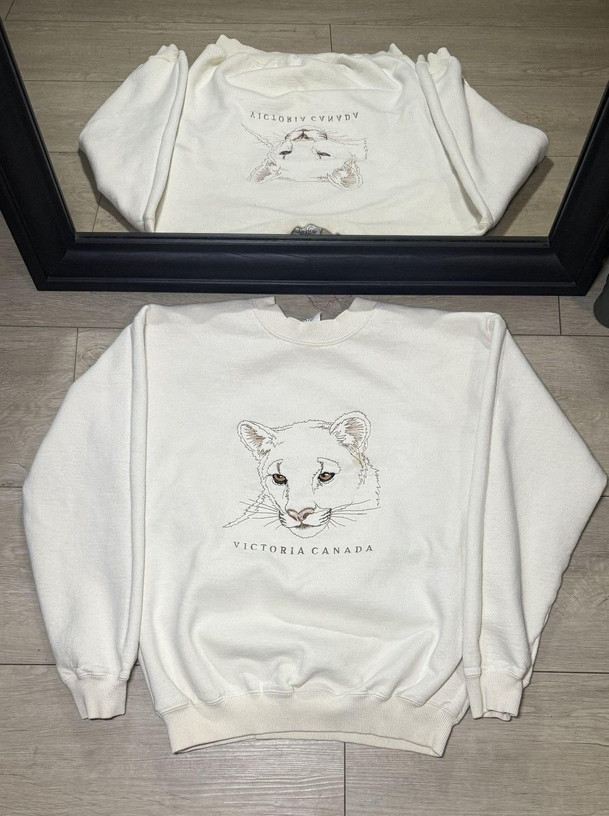 Vintage 1990s Victoria Canada Cougar Embroidered Sweatshirt