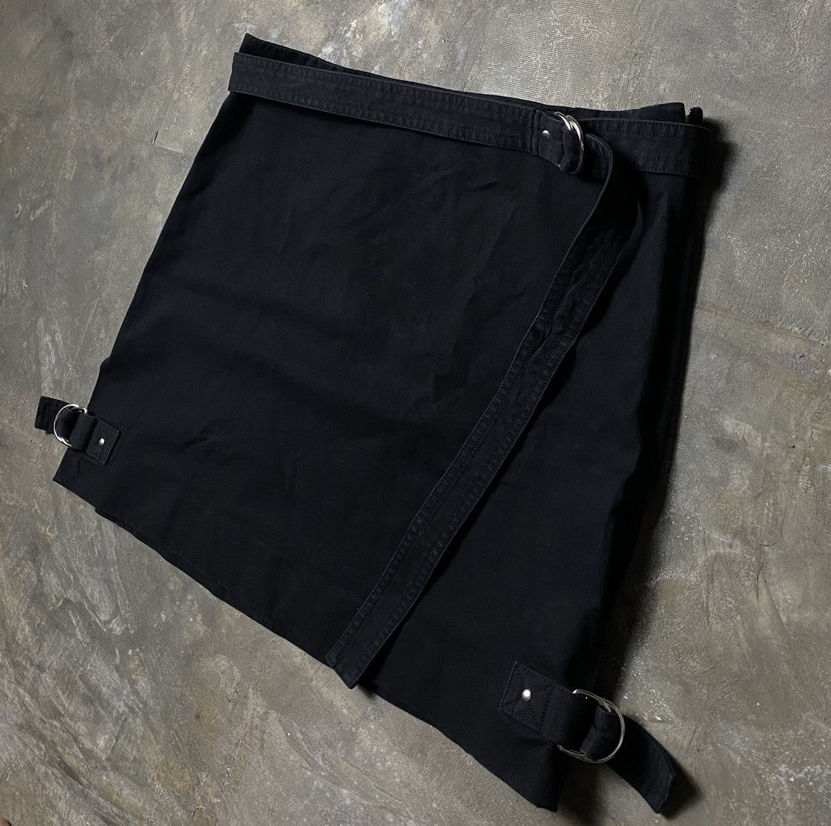 Helmut Lang Helmut Lang Bondage Skirt Size 30" / US 8 / IT 44 - 2 Thumbnail