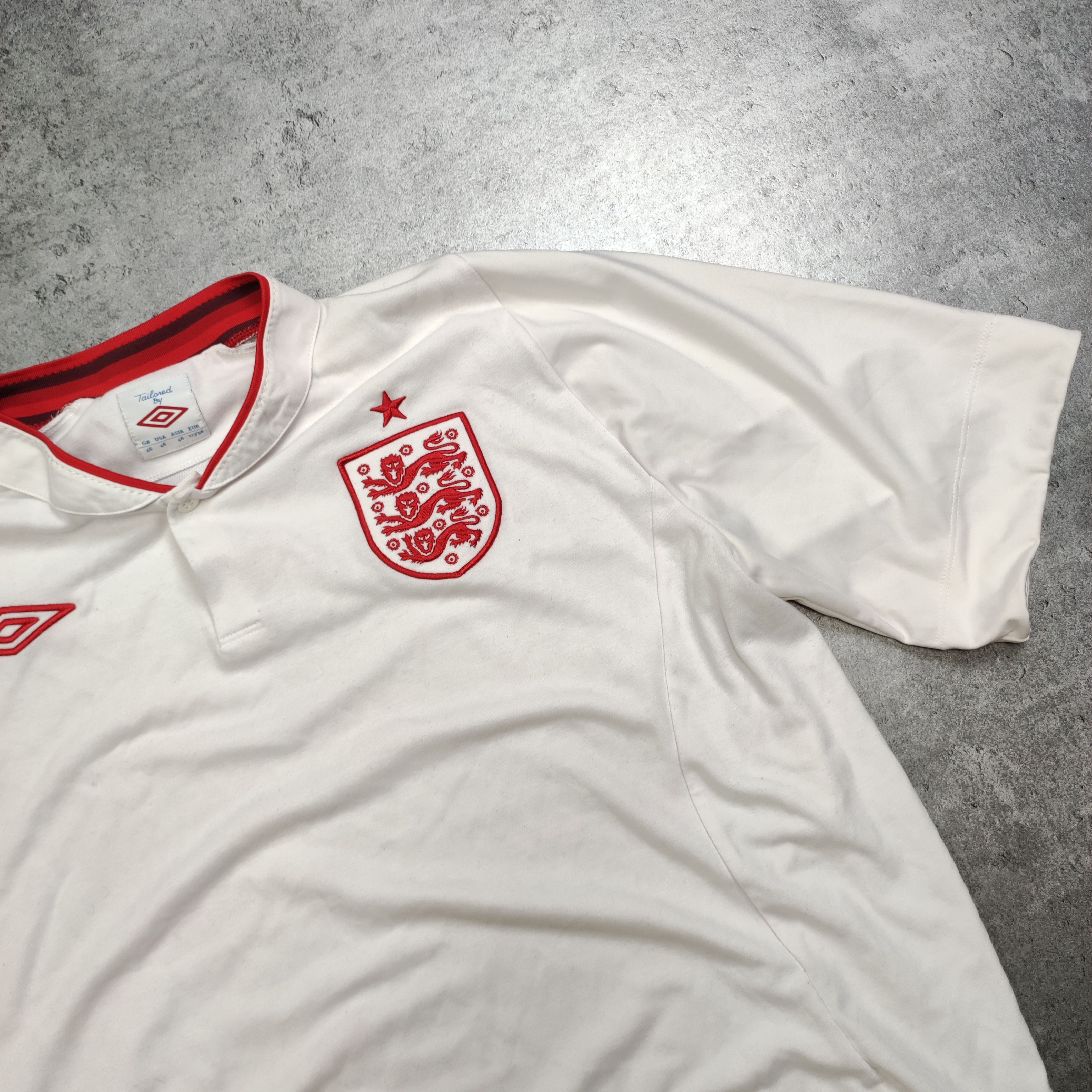 Vintage RARE Umbro x England National Football Team 2012 Jersey Size US L / EU 52-54 / 3 - 4 Thumbnail