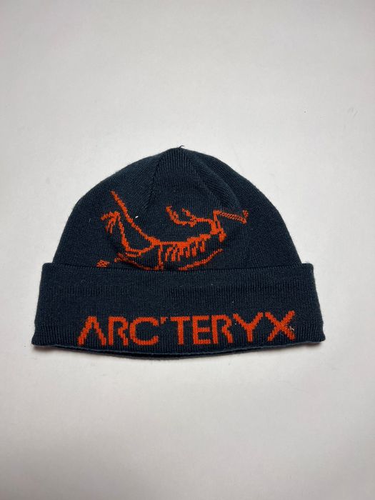 Arc'Teryx Vintage Arc'teryx rolling word head toque beanie | Grailed