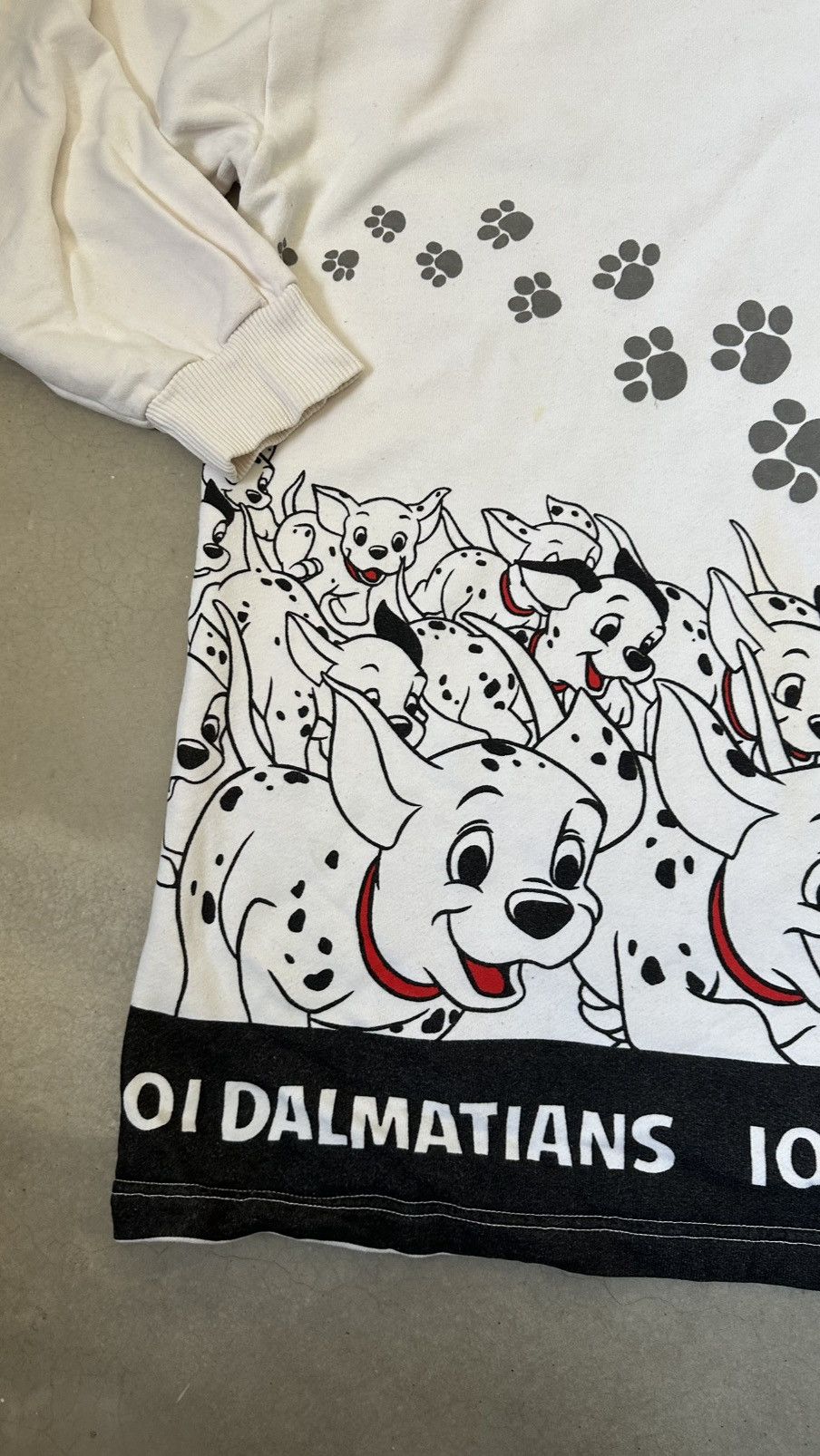 Vintage DIA CLUB 101 DALMATIONS SWEATSHIRT Size US L / EU 52-54 / 3 - 3 Thumbnail
