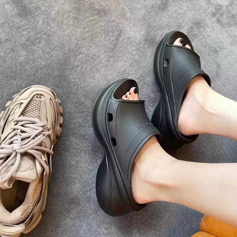 Balenciaga Balenciaga Pool Crocs Rubber Slippers Size US 6 / EU 39 - 7 Thumbnail
