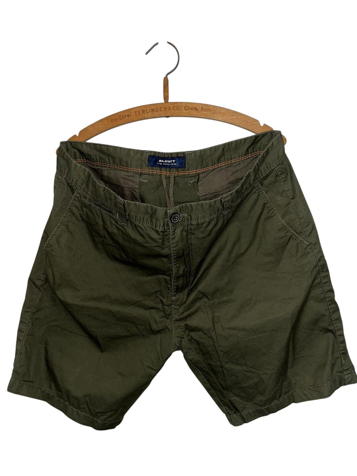 Vintage Alcott Olive Green Casual Shorts Size US 38 / EU 54 - 1 Thumbnail