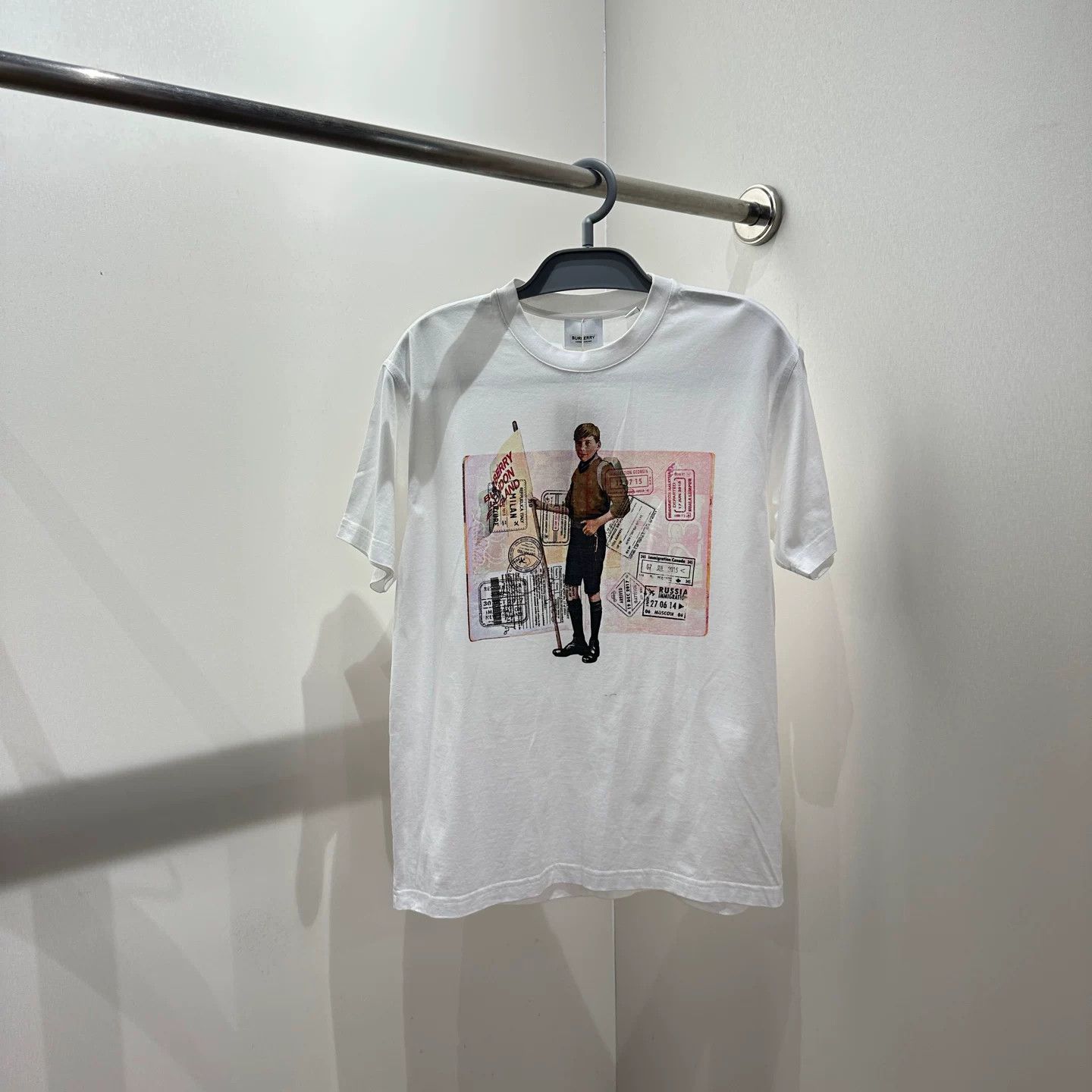 Burberry Burberry Printed Graphic T-Shirt XXS Women Size XXS / US 00 / IT 34 - 1 Thumbnail