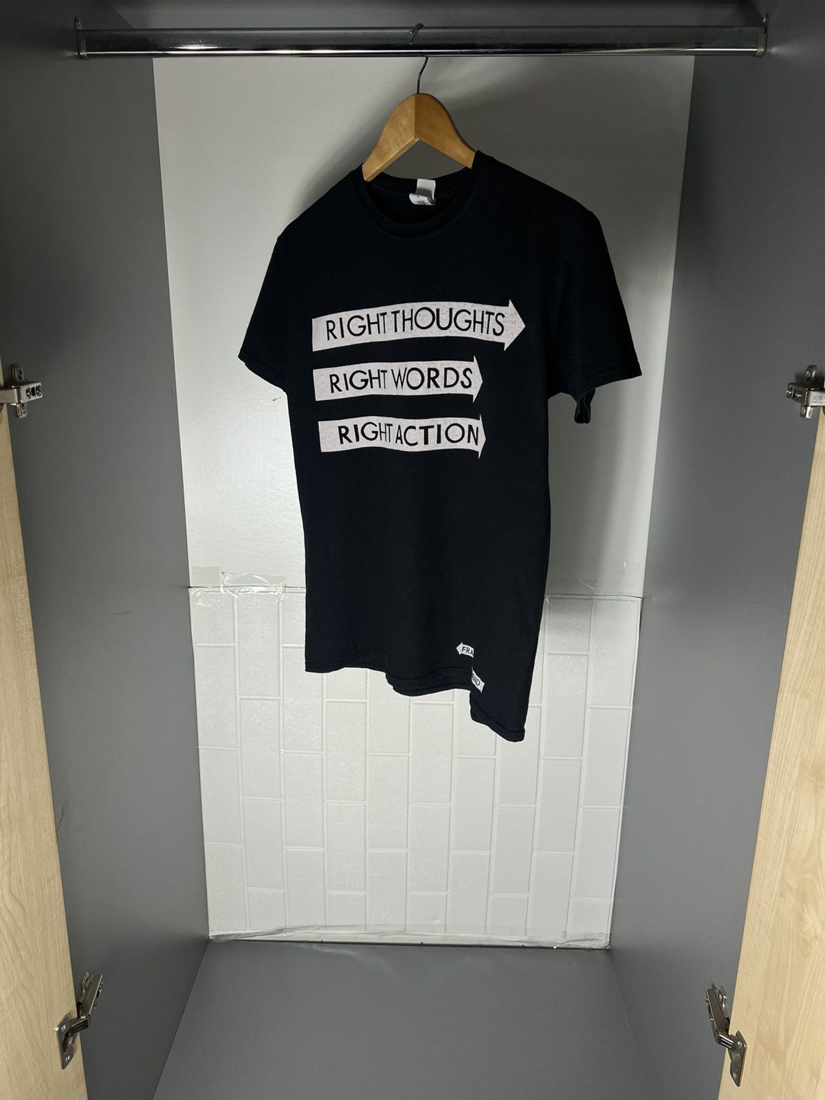 Band Tees VINTAGE FRANZ FERDINAND EUROPEAN TOUR ROCK T-SHIRT Y2K 90s Size US M / EU 48-50 / 2 - 10 Thumbnail