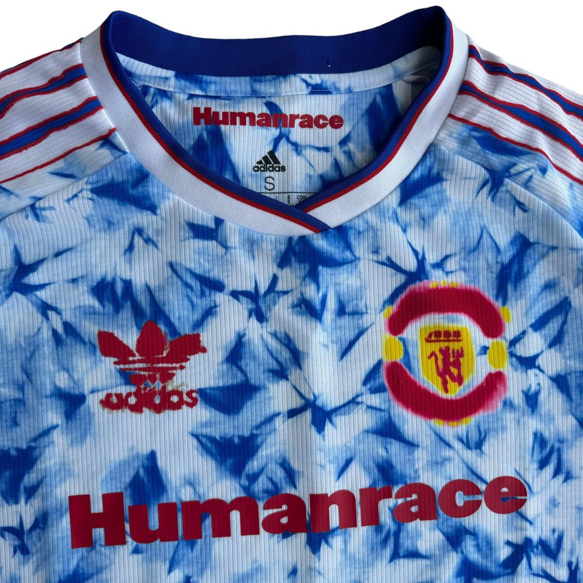 Adidas × Humanrace ADIDAS MANCHESTER UNITED HUMAN RACE SOCCER JERSEY Size US S / EU 44-46 / 1 - 3 Thumbnail