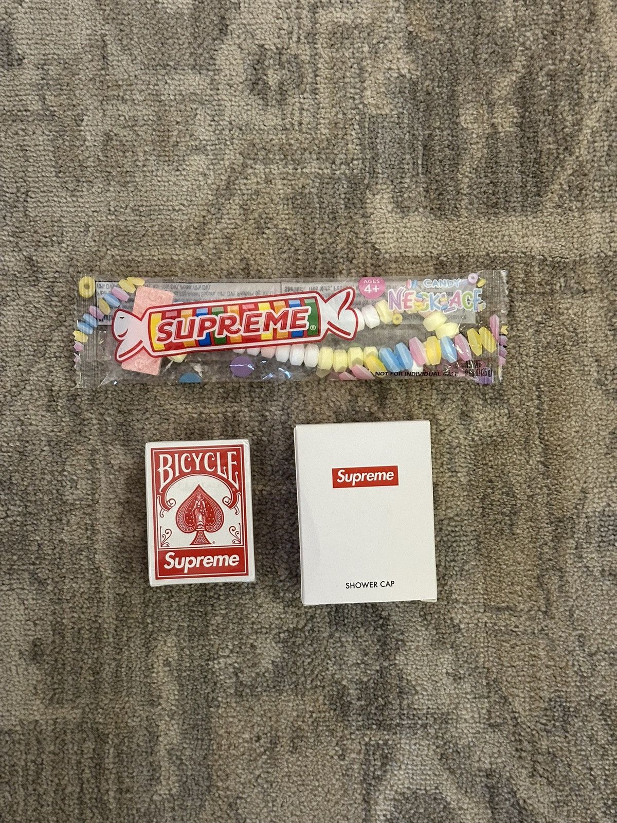 Supreme 3x Supreme Accessories Lot Size ONE SIZE - 1 Preview