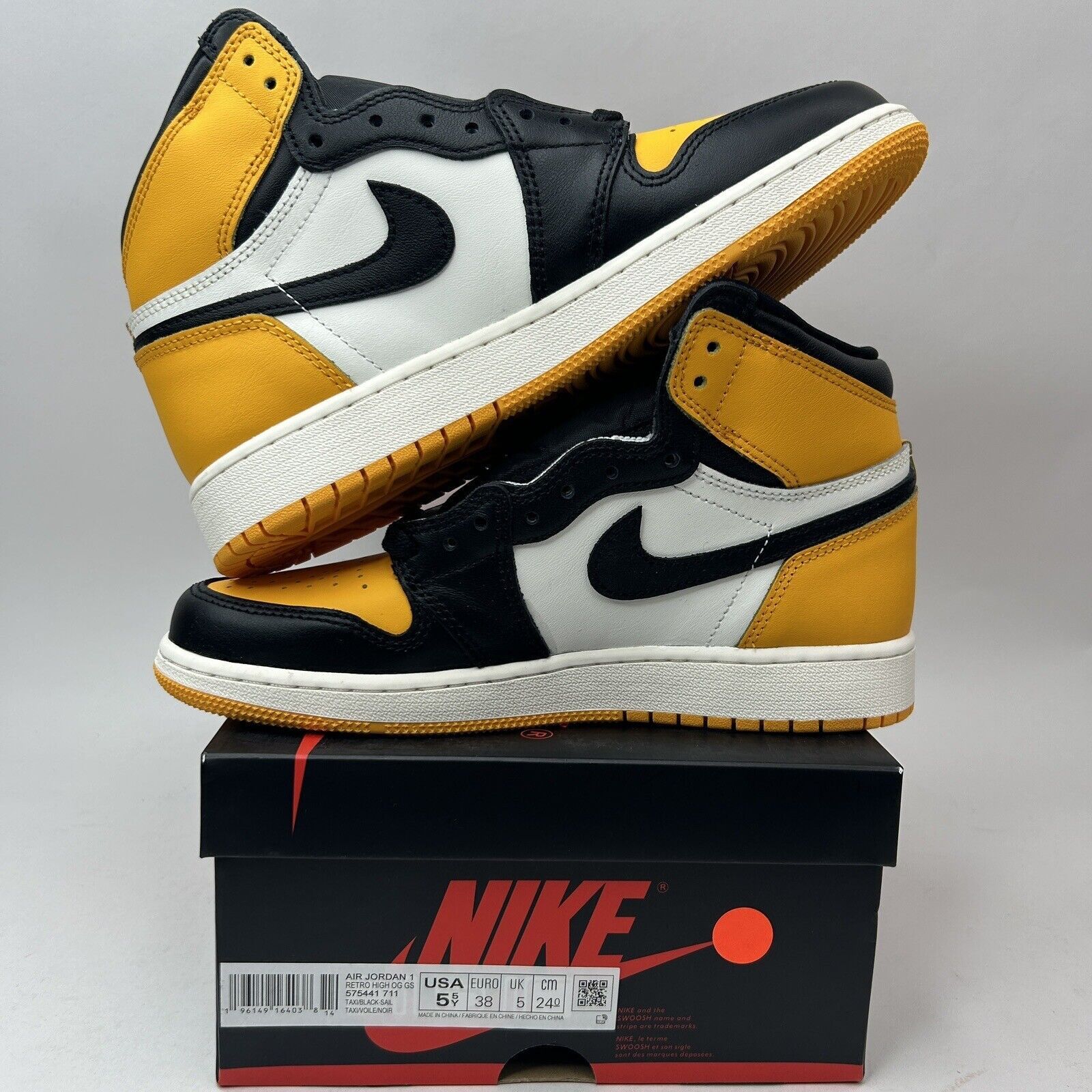 Nike Nike Air Jordan 1 Retro High OG GS “Yellow Toe/Taxi” 2023 Size US 7 / IT 37 - 3 Thumbnail