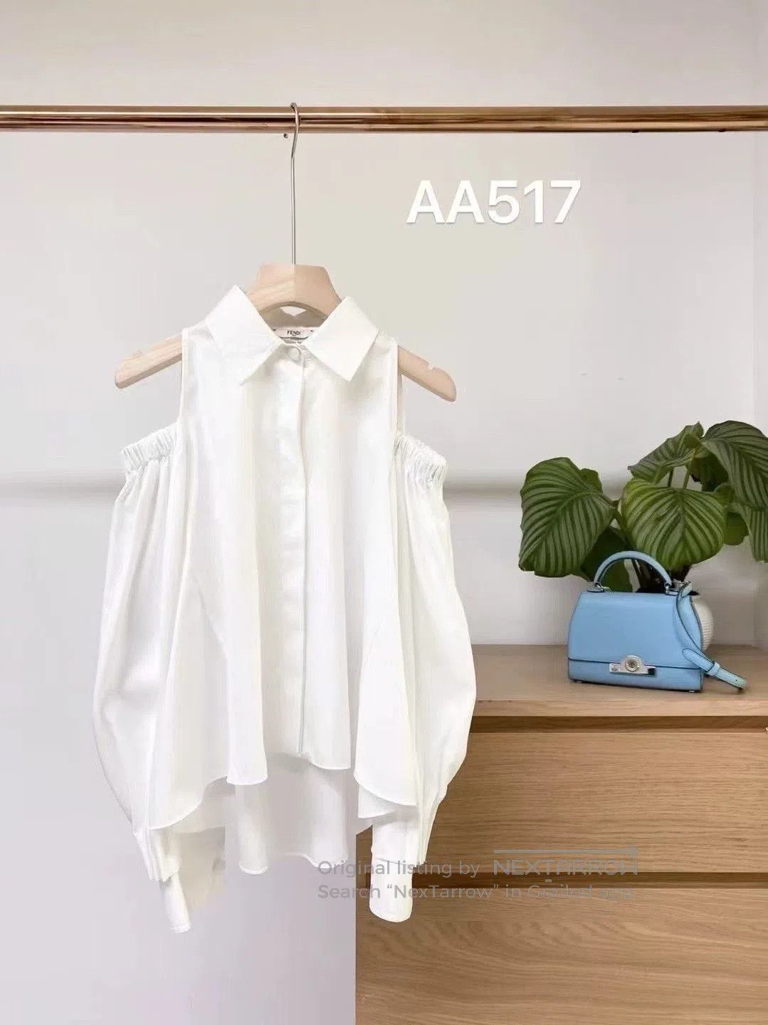 Fendi FENDI Off-Shoulder Shirt Size 38. Size US S / EU 44-46 / 1 - 1 Thumbnail