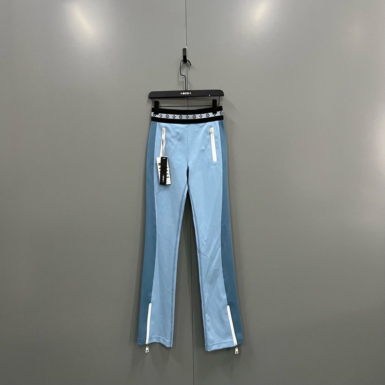 Louis Vuitton Louis Vuitton Knit Multi Pants 38 Women Size 38" / US 16 / IT 52 - 1 Thumbnail