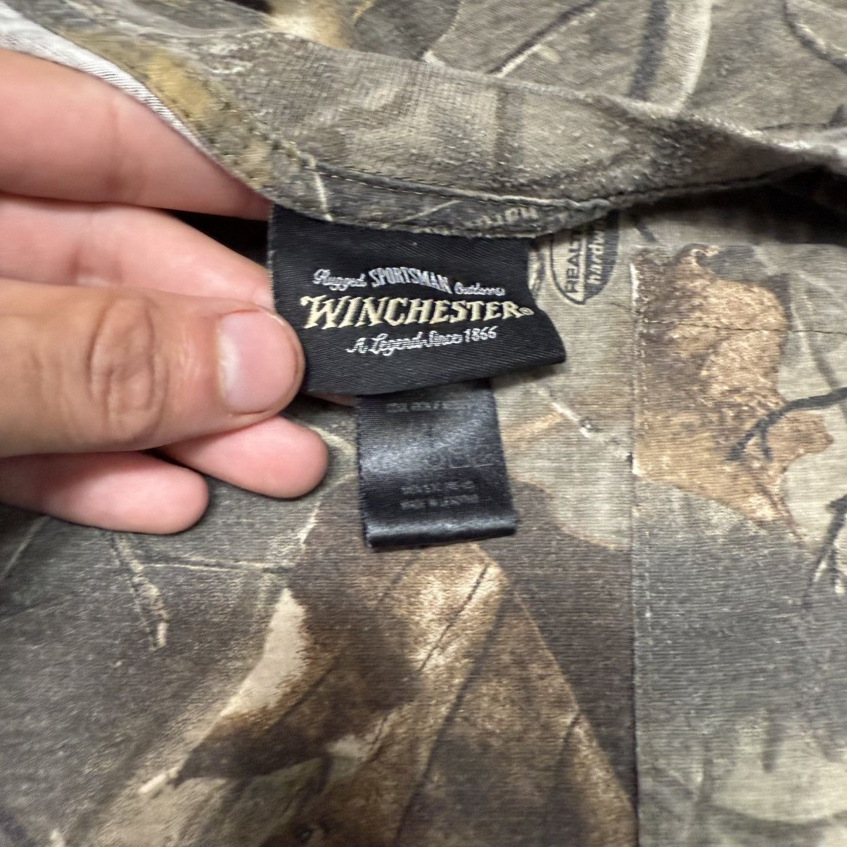 Vintage Vintage Winchester RealTree Camo Essential Pocket Long Slee Size US XL / EU 56 / 4 - 5 Thumbnail