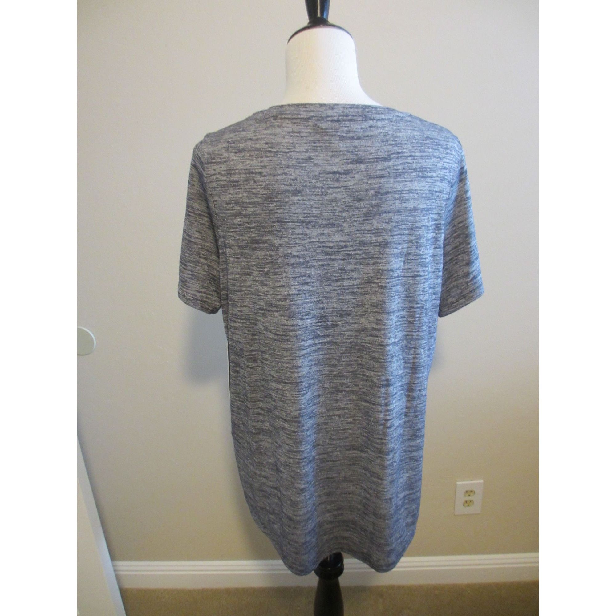 Athleta ATHLETA GREY VNECK TSHIRT XL TALL NEW WITH TAGS Size XL / US 12-14 / IT 48-50 - 4 Thumbnail