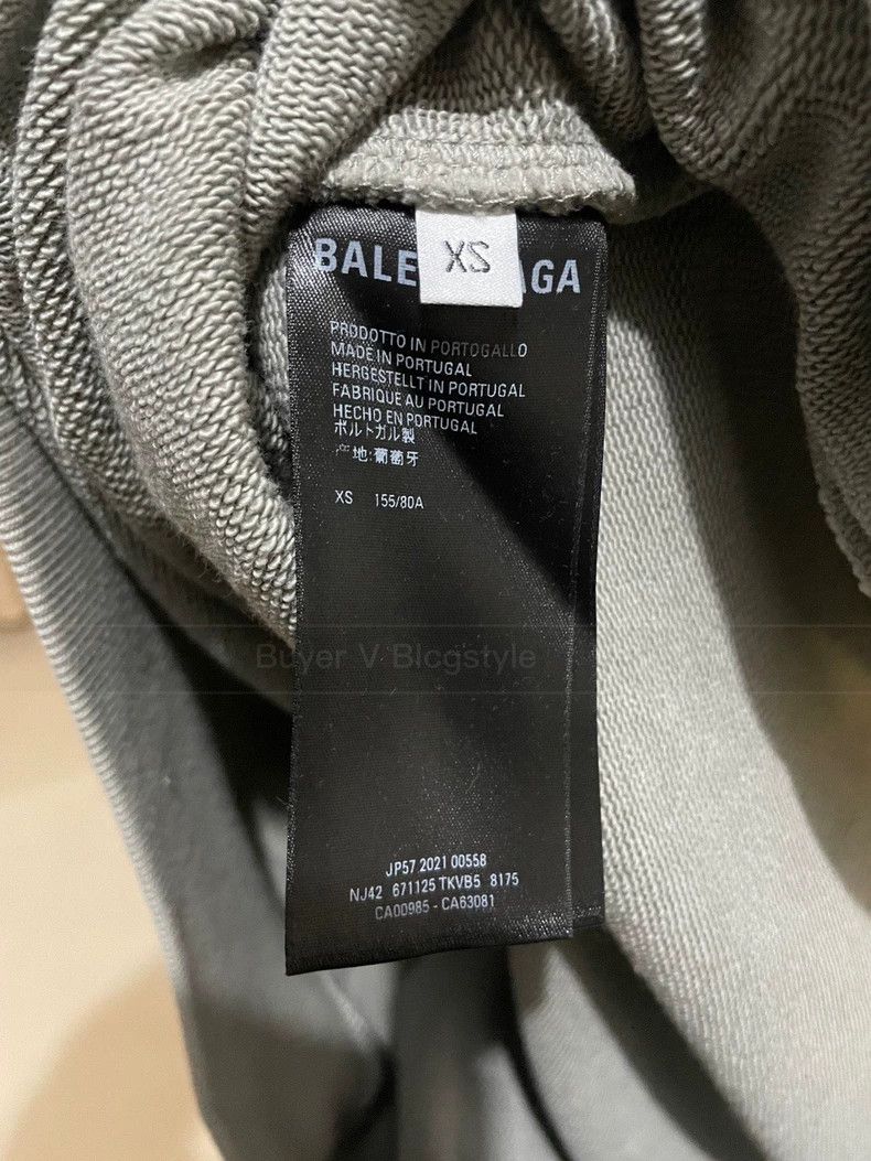 Balenciaga Balenciaga Crewneck Sweatshirt Size US XS / EU 42 / 0 - 5 Thumbnail