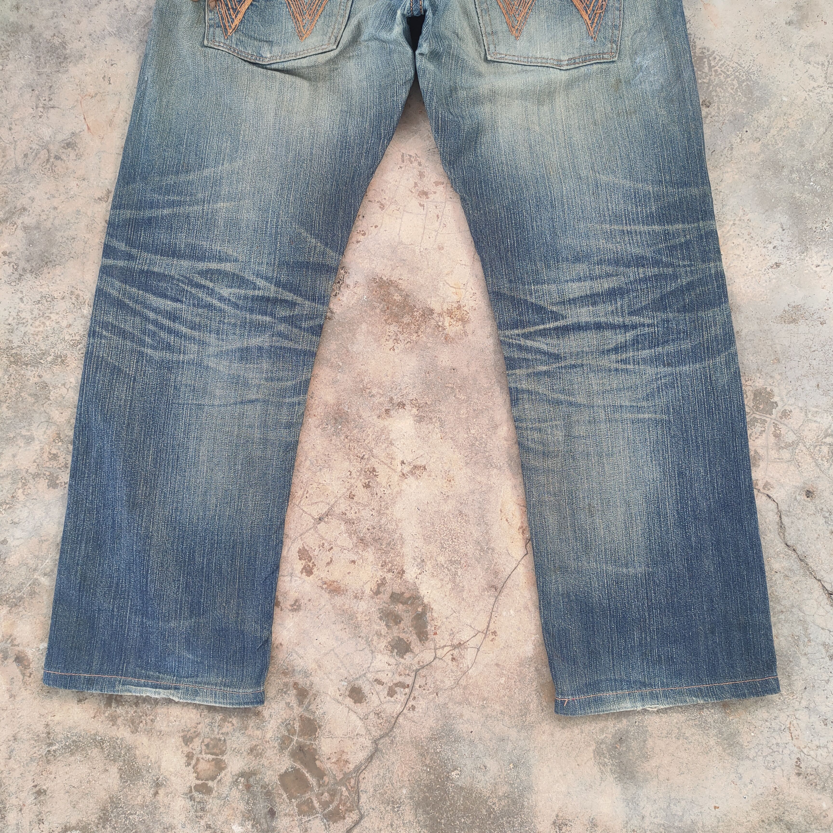 Edwin VINTAGE EDWIN RUSTY FADED RIPPED DISTRESSED JEANS PANTS Size US 34 / EU 50 - 11 Thumbnail