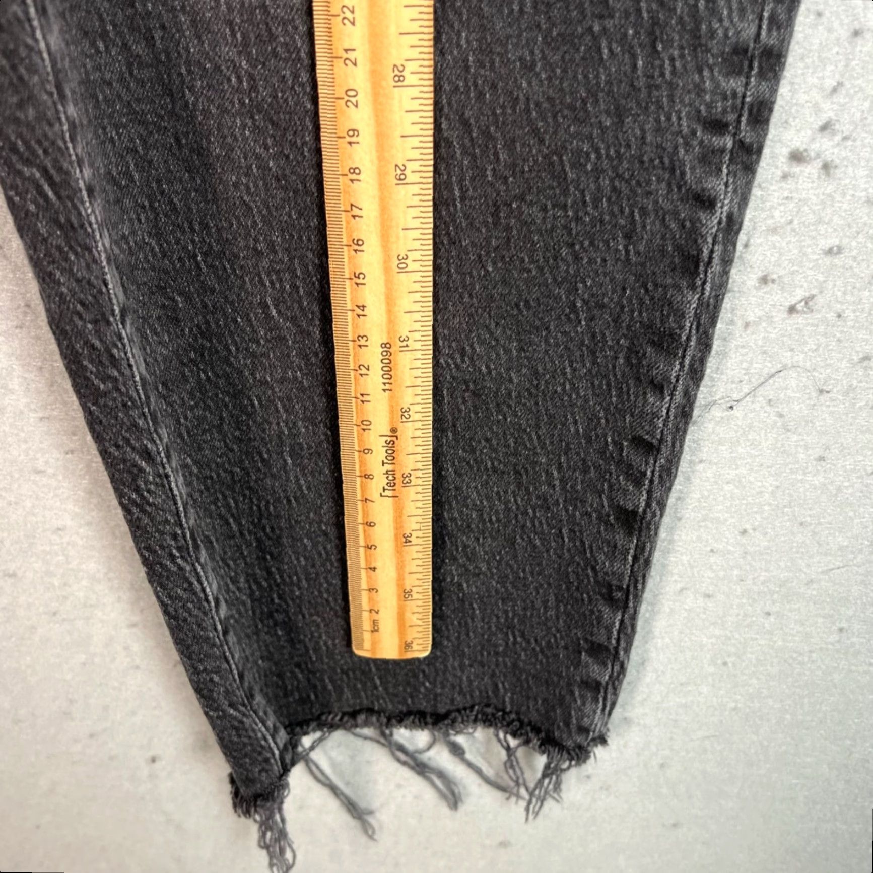 Madewell VINTAGE Madewell Balloon Jeans High-Rise Washed Black Denim Frayed Hem Womens 26T Tall 28in Inseam Size 26" / US 2 / IT 38 - 7 Thumbnail