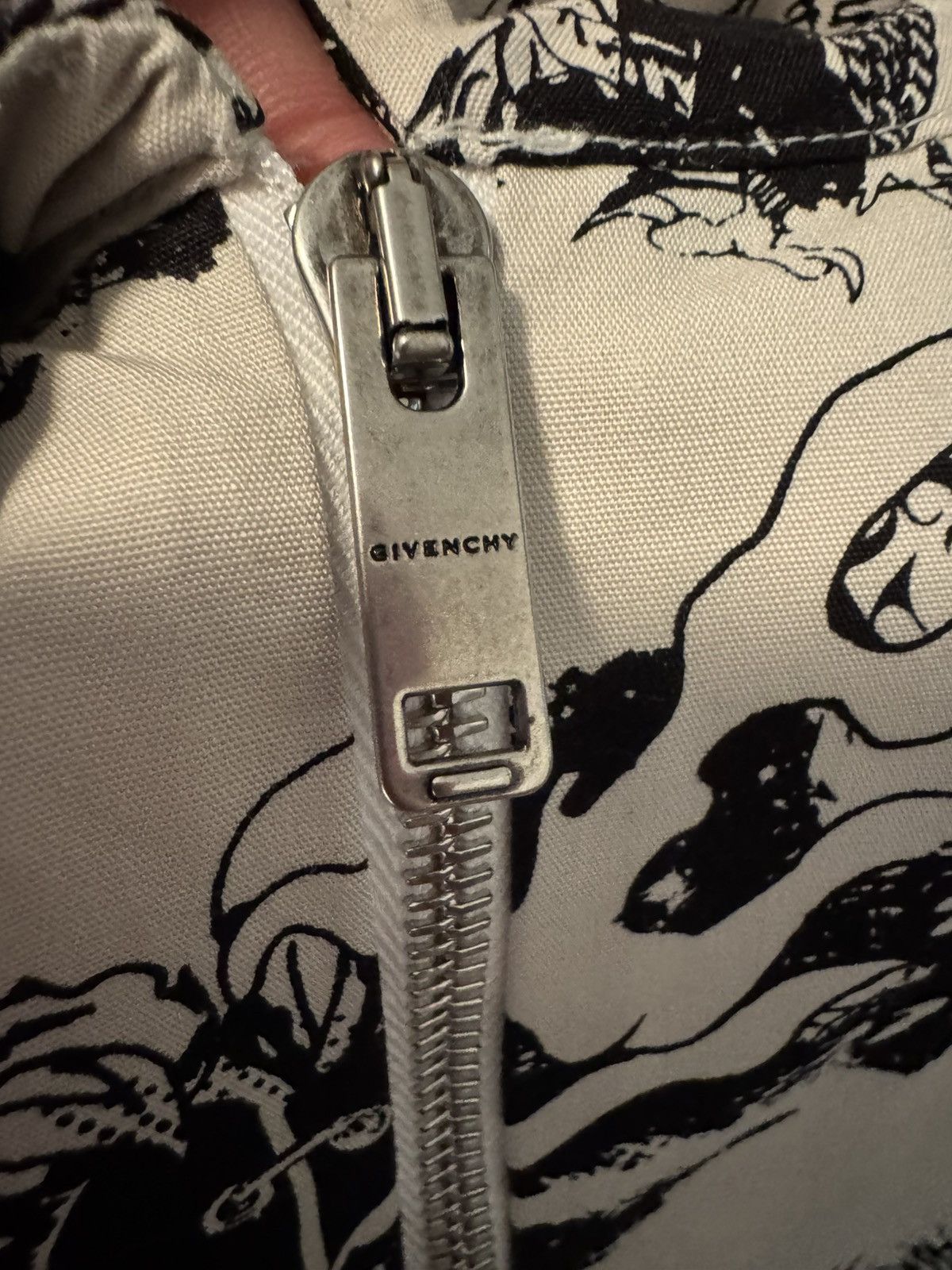 Givenchy SAMPLE SALE GIVENCHY SKULL ZIPPER TOP Size US M / EU 48-50 / 2 - 6 Thumbnail