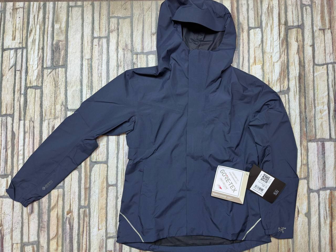 Arcteryx Solano Hoody Womens Jacket Goretex Infinium M