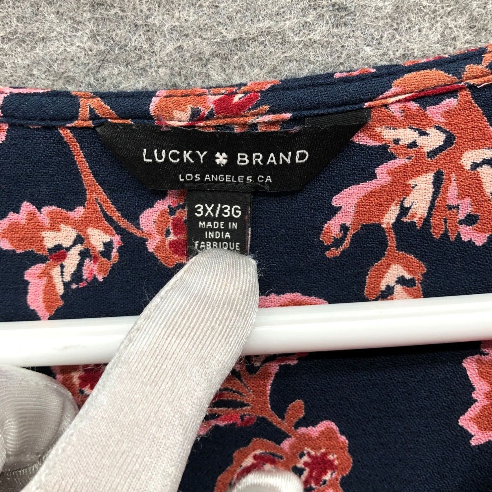 Lucky Brand VINTAGE Lucky Brand Floral Smocked Blouse Womens 3X Navy Boho Peasant Long Sleeve Rayon Size XXL / US 16-18 / IT 52-54 - 3 Thumbnail