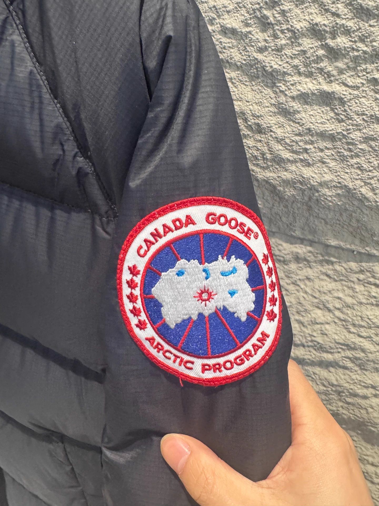 Canada Goose Canada Goose Approach Women's Black XS Logo Print Rem Hood Size XXS / US 00 / IT 34 - 2 Thumbnail
