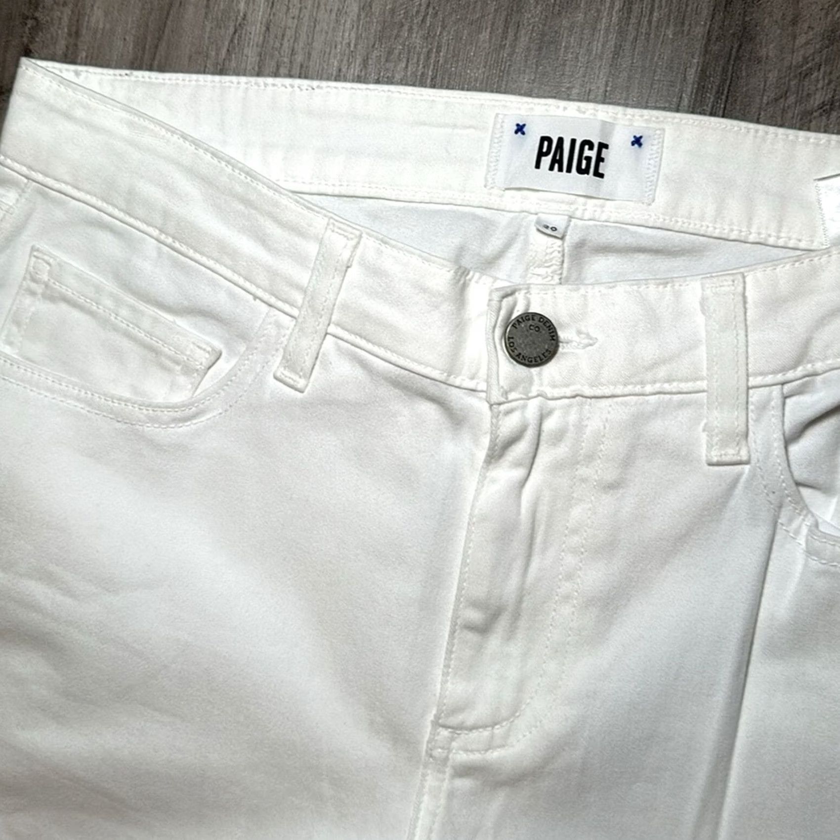 Paige Paige Jeans Men 29 White Straight NWOT 34 Inseam 34.5in 7.5in Leg Opening 9in Rise 44in Total Length 31 Men’s 29 Regular 98% Cotton 2% Elastane Size US 29 - 6 Thumbnail
