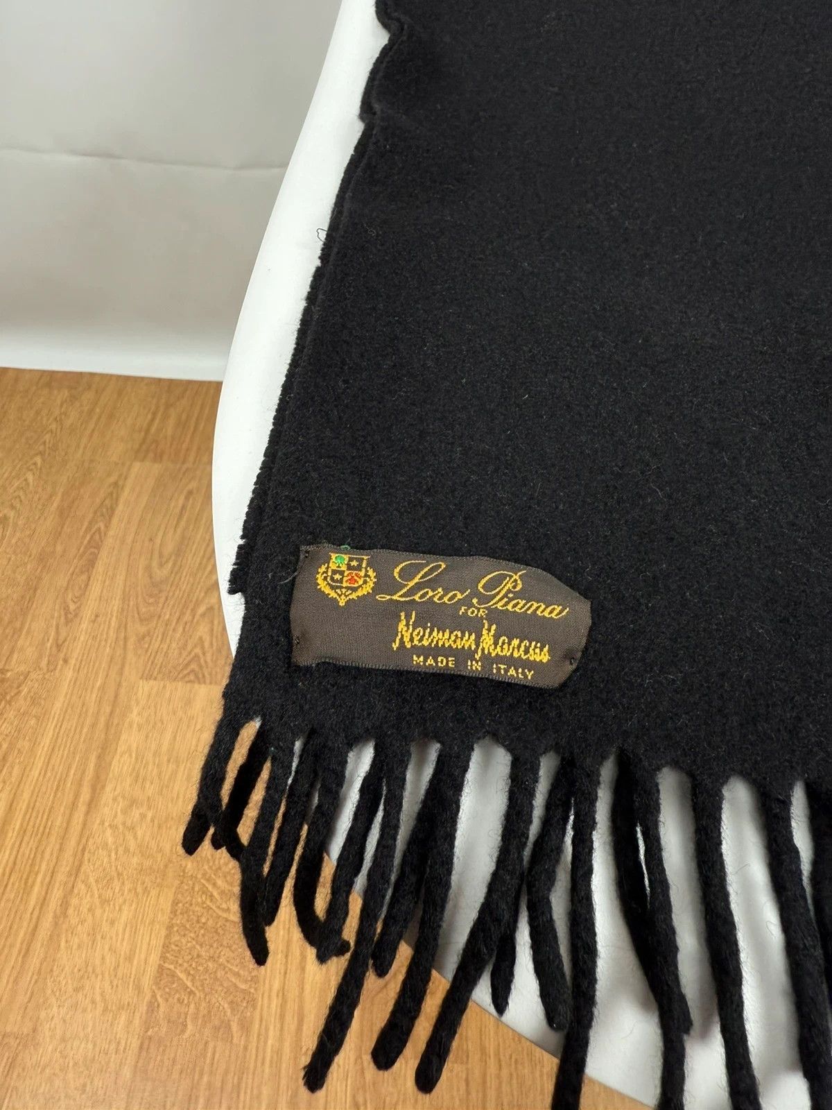 Loro Piana Loro Piana For Neiman Marcus 100% Cashmere Shawl Scarf Size ONE SIZE - 3 Thumbnail
