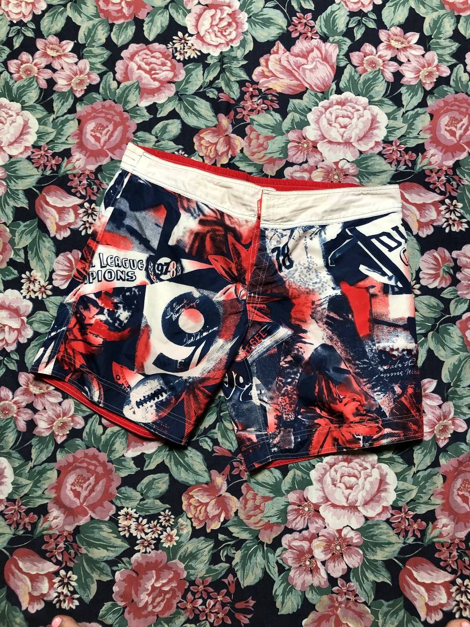 Diesel Vintage Diesel Nylon 90s Baggy Y2K Shorts Size XL Size US 36 / EU 52 - 15 Thumbnail