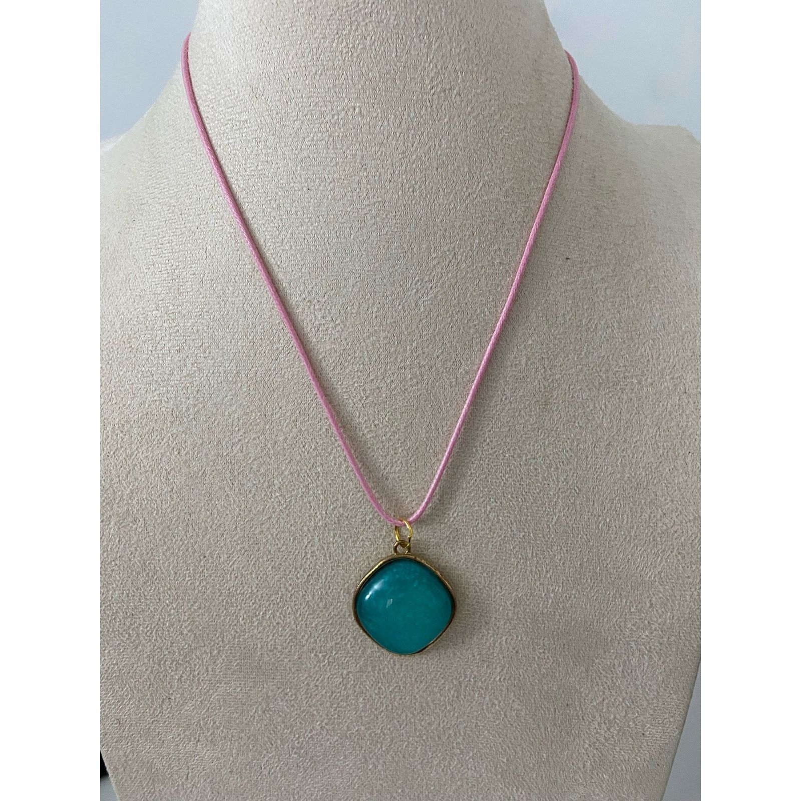Handmade green pendant necklace Size ONE SIZE - 1 Thumbnail