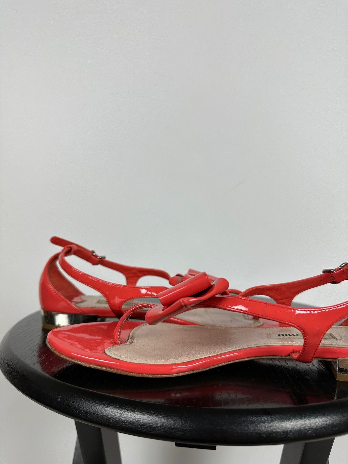 Miu Miu Miu Miu Pink Patent Leather Bow Flat Sandals Size US 6.5 / IT 36.5 - 19 Thumbnail