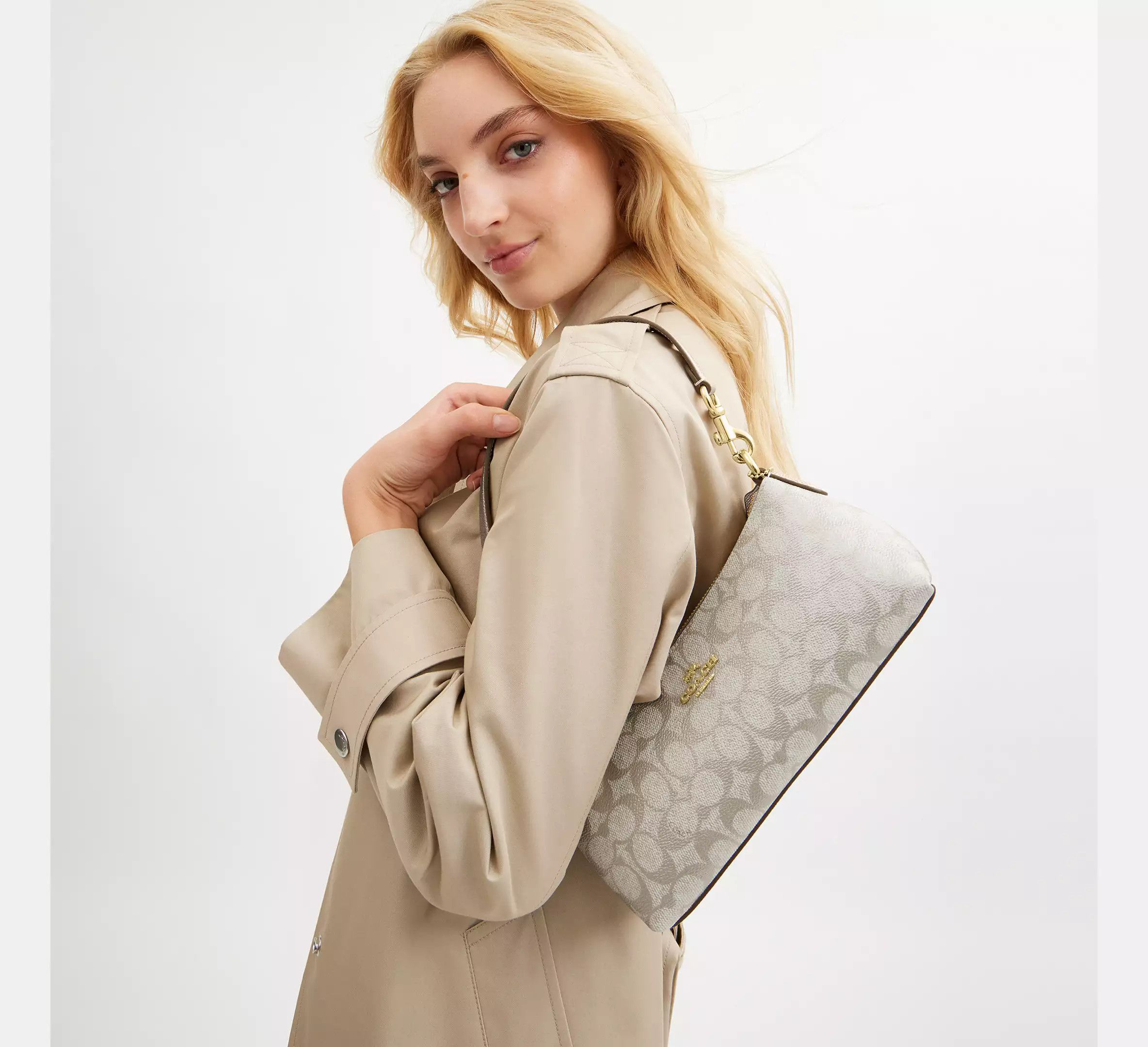 Coach Charlotte Shoulder Bag In Signature Canvas CX580 Size ONE SIZE - 9 Thumbnail