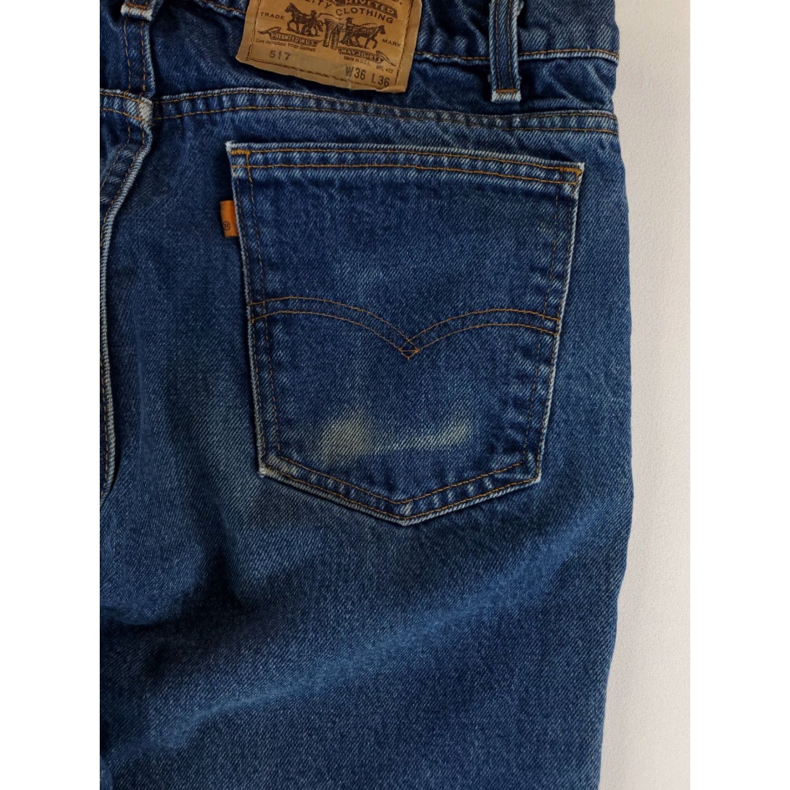 Levi's VINTAGE Levi's 517 Jeans Blue Mens 36 Inseam 34 Bootcut Whiskering Fade 80s 36x36 (36x34 Actual) Mens Size US 36 / EU 52 - 7 Thumbnail