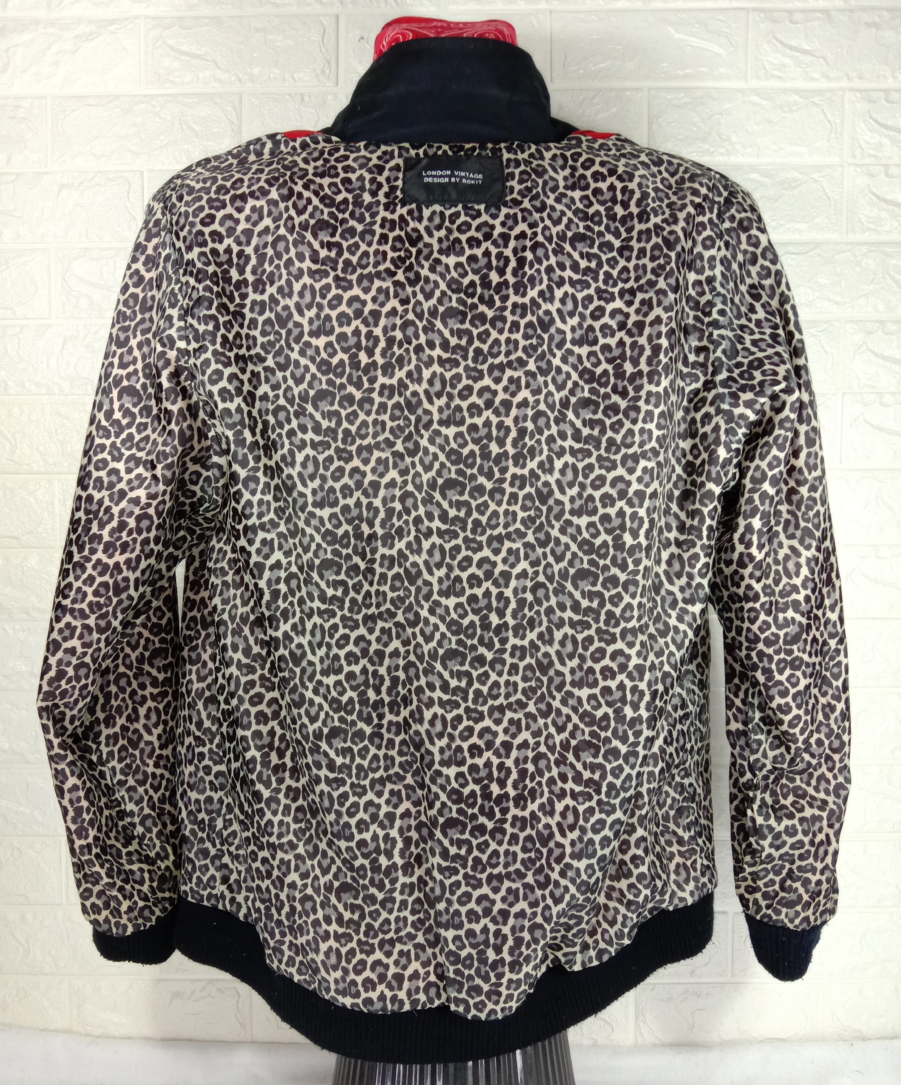 Rokit Vintage London Design By Rokit Over Printed Jacket Size US L / EU 52-54 / 3 - 10 Thumbnail