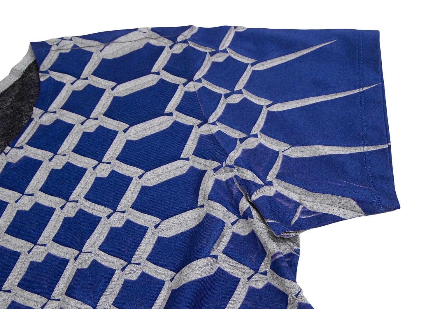 Issey Miyake Pleated Check Print T-Shirt in Blue Gray Size 4 Size US XS / EU 42 / 0 - 4 Thumbnail