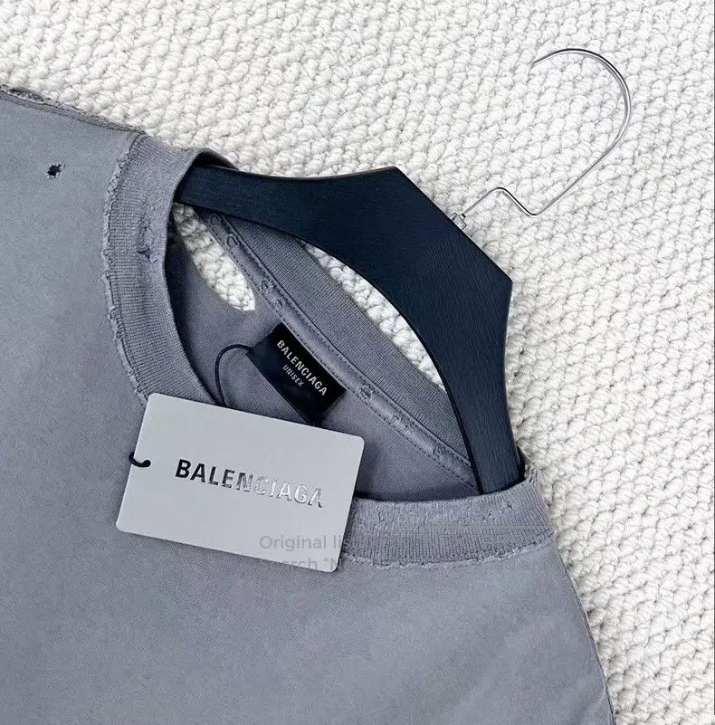 Balenciaga Balenciaga Washed Grey Fissured Letter Logo Slightly Destr Size US XL / EU 56 / 4 - 3 Thumbnail