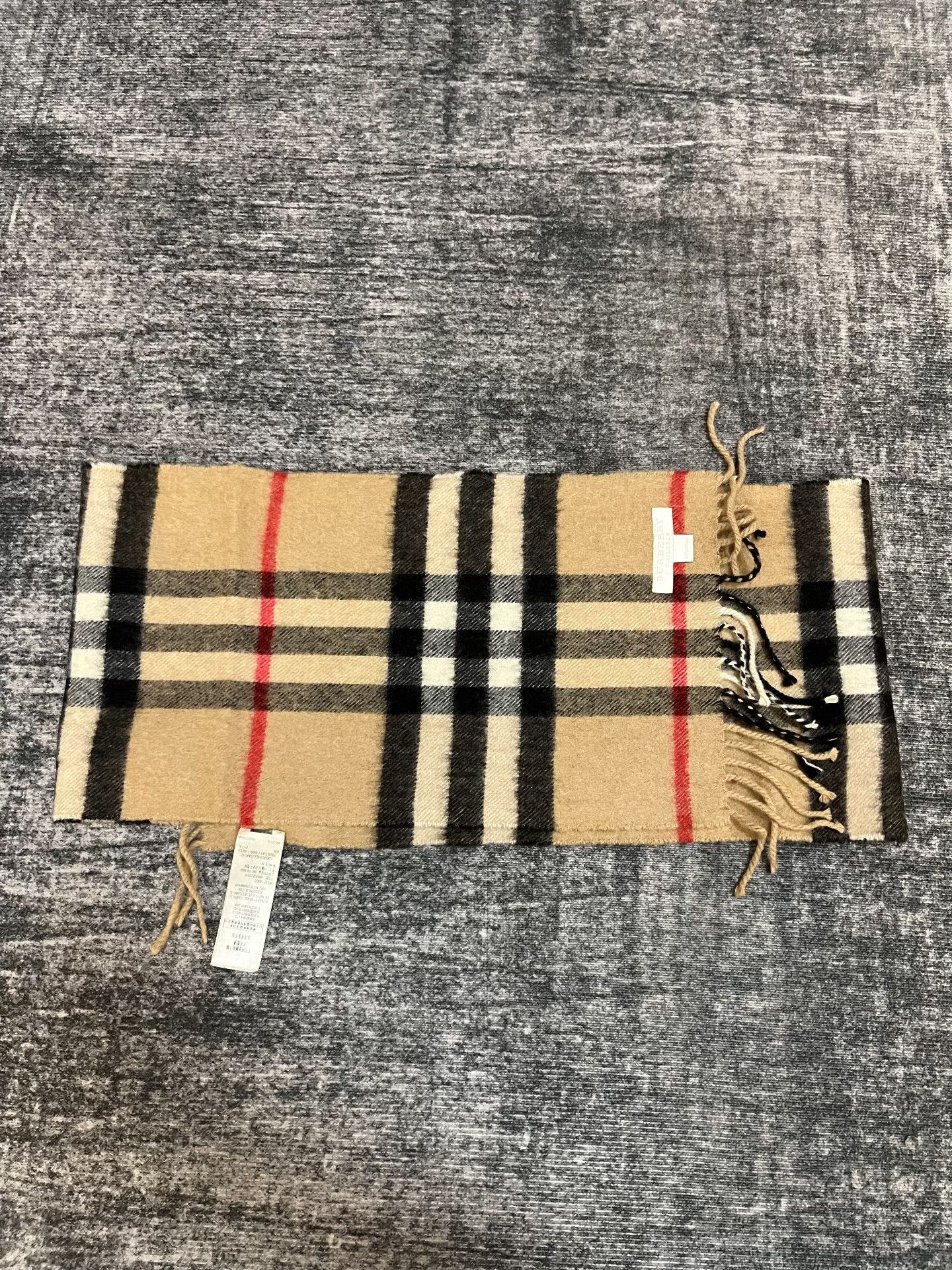 Burberry Burberry Plaid Beige Scarf 127 Men Size ONE SIZE - 1 Thumbnail
