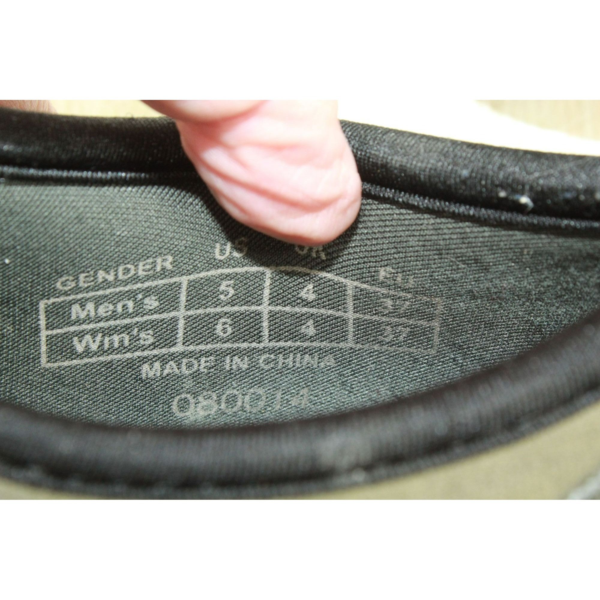 Other Muck Boot Co. Unisex Rubber Low Top Waterproof Rain Shoes Size US 6 / IT 36 - 8 Thumbnail