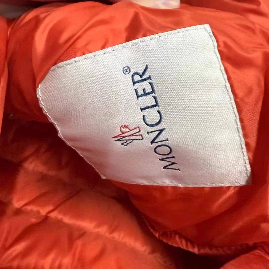 Moncler Moncler 95 New Orange Logo Puffer Jacket Size 0 Size XS / US 0-2 / IT 36-38 - 4 Thumbnail