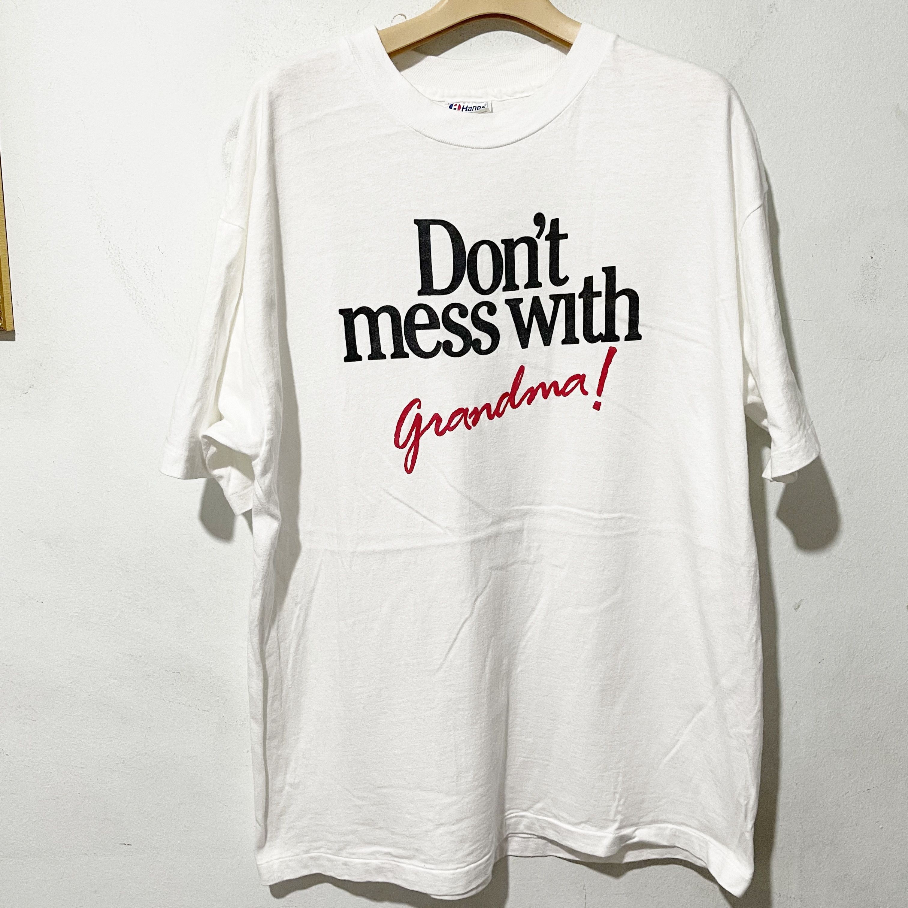 Vintage Vintage 90s “Don’t Mess With Grandma!” T-Shirt Size US L / EU 52-54 / 3 - 1 Thumbnail