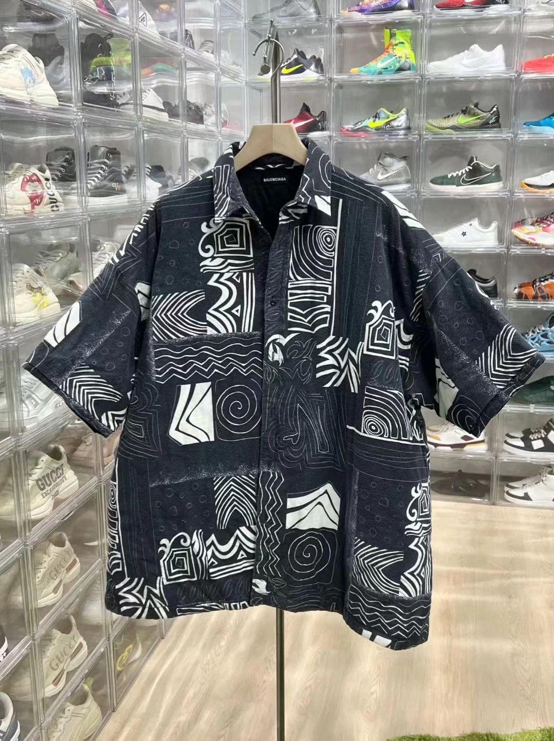 Balenciaga Balenciaga short-sleeved down jacket Size US S / EU 44-46 / 1 - 1 Thumbnail
